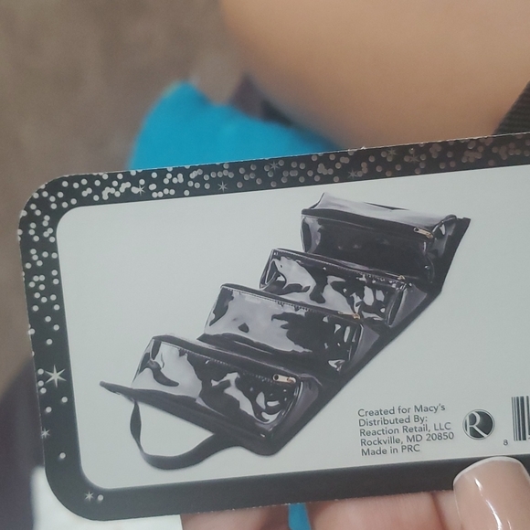 Cosmetic bag - Picture 3 of 3